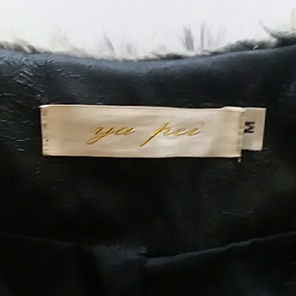 Super Cute Coat. SZ M. Tie closure - Picture 3 of 6